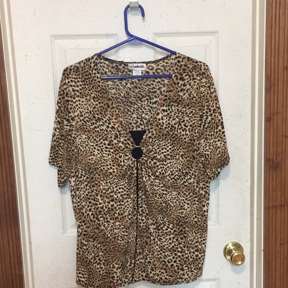Carducci Womans Animal Print Blouse NWT